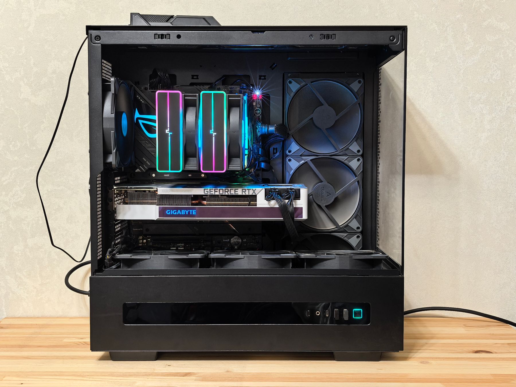 Real enthusiast liquid-cooled PC example